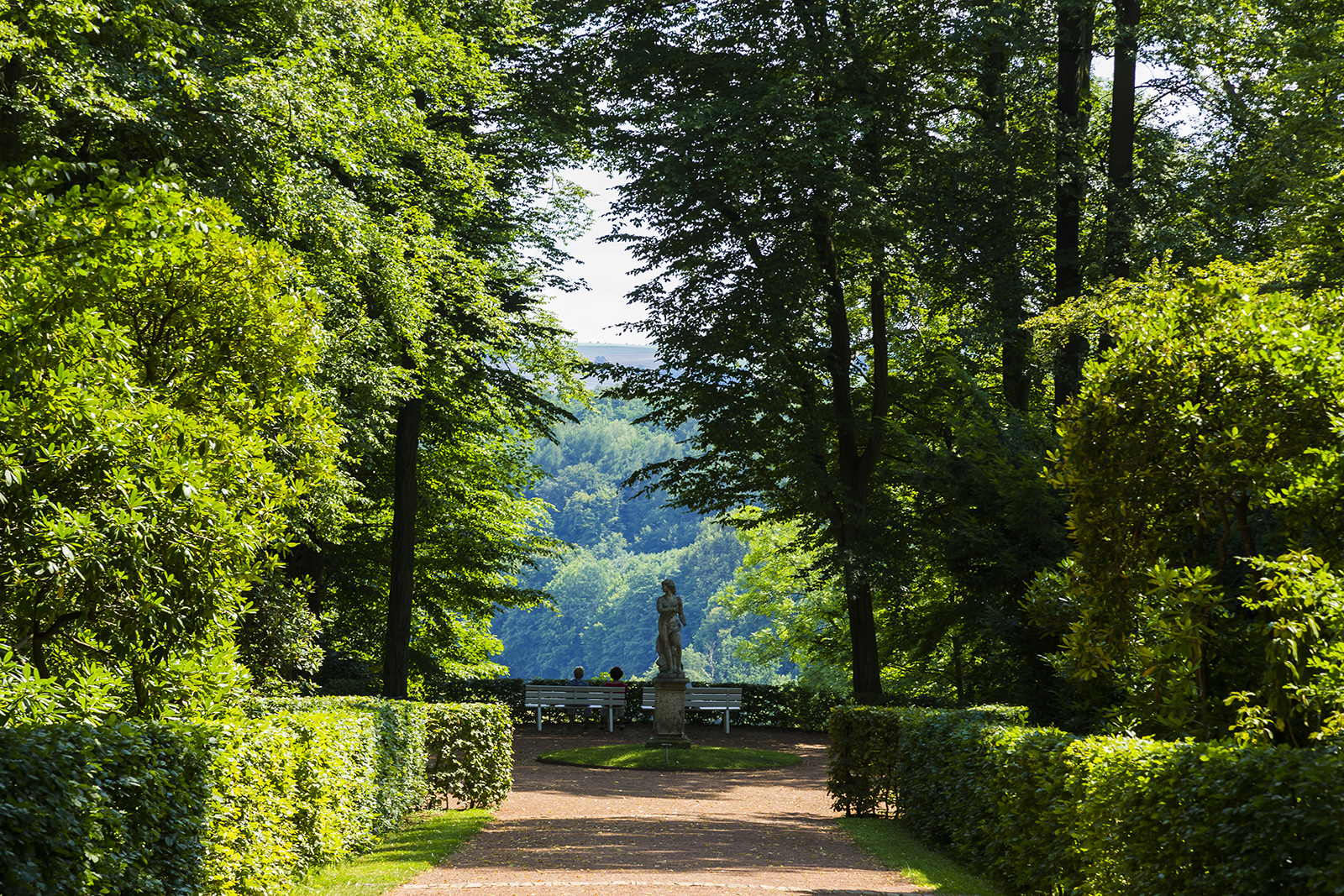 Schlosspark Lichtenwalde im Sommer